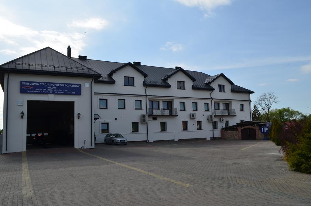 Sala Bankietowa I Pokoje Goscinne Sokolka Exterior foto